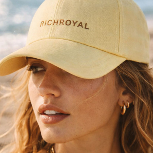Rich & Royal kostenfreies Cap ab 99€ zum Muttertag